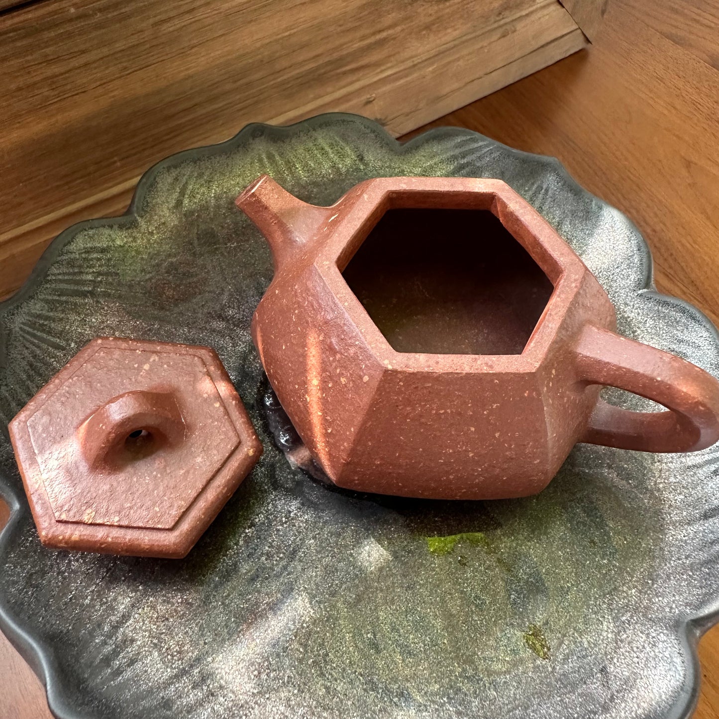 Fully Handcrafted-Hexagonal Teapot (六方壶)