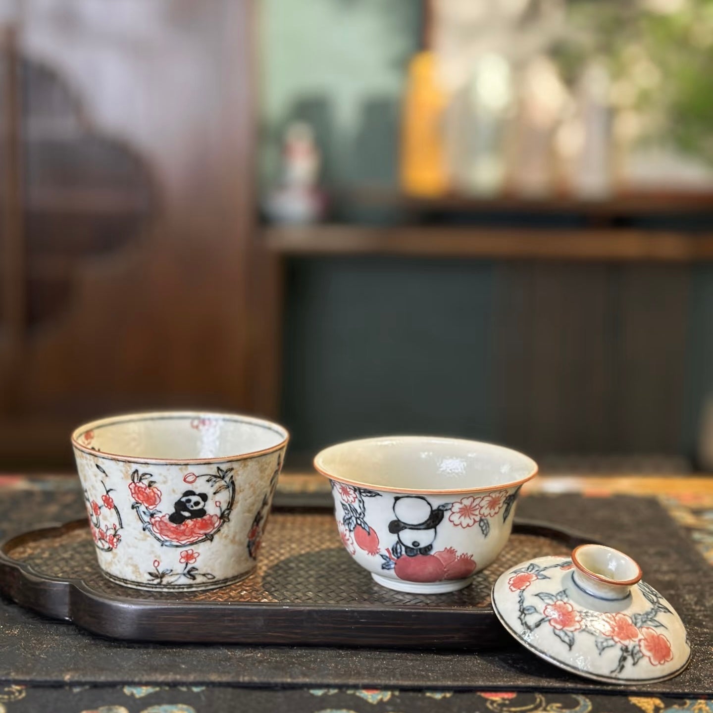 Jingdezhen Hand-Painted Master Series · Gaiwan & Host Cup Set