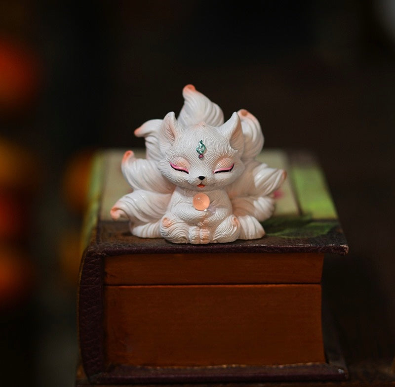 small Nine-tailed fox Tea Pet (Have been blessed)