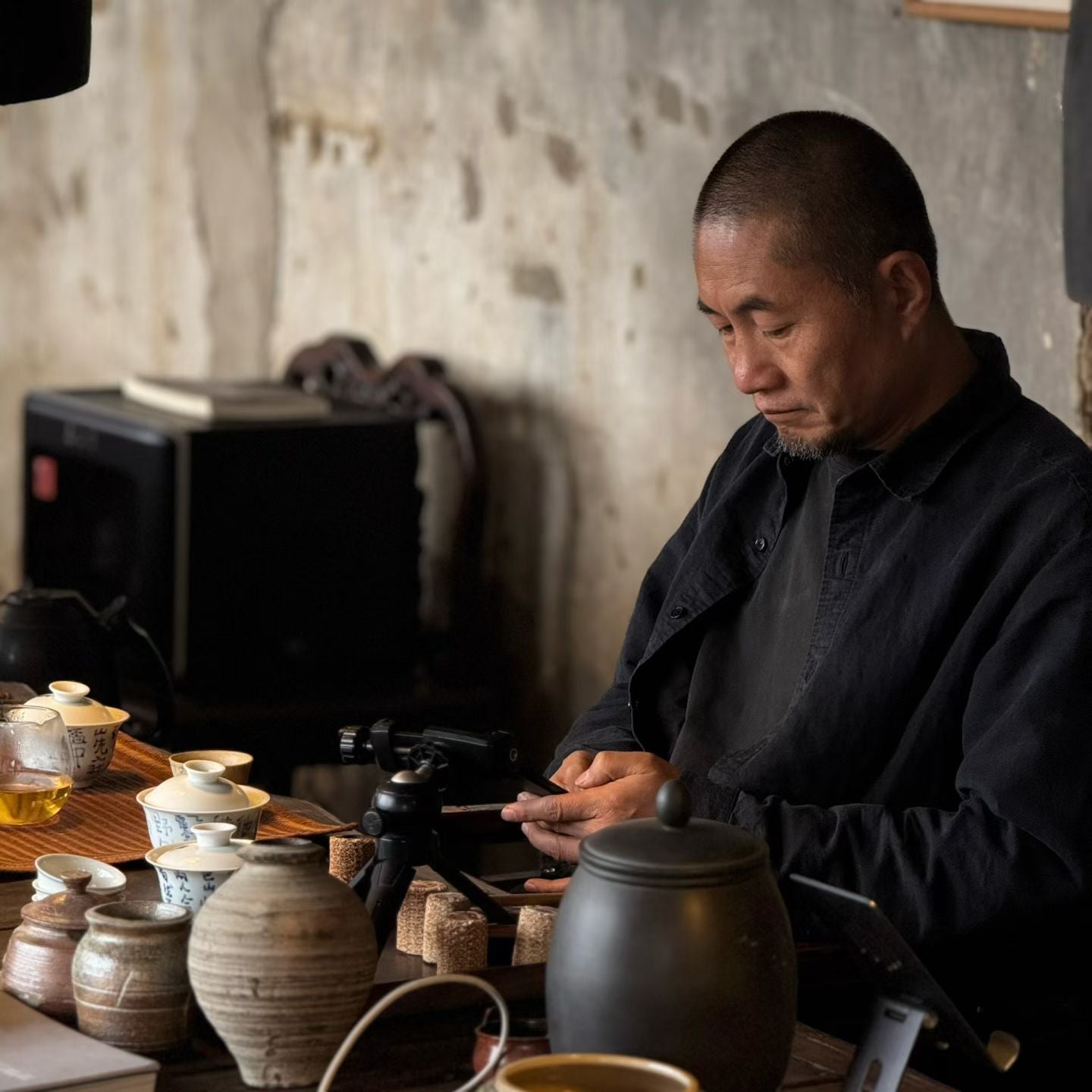 Shi Lei Weng · Hand-Painted Wood-Fired Teacups