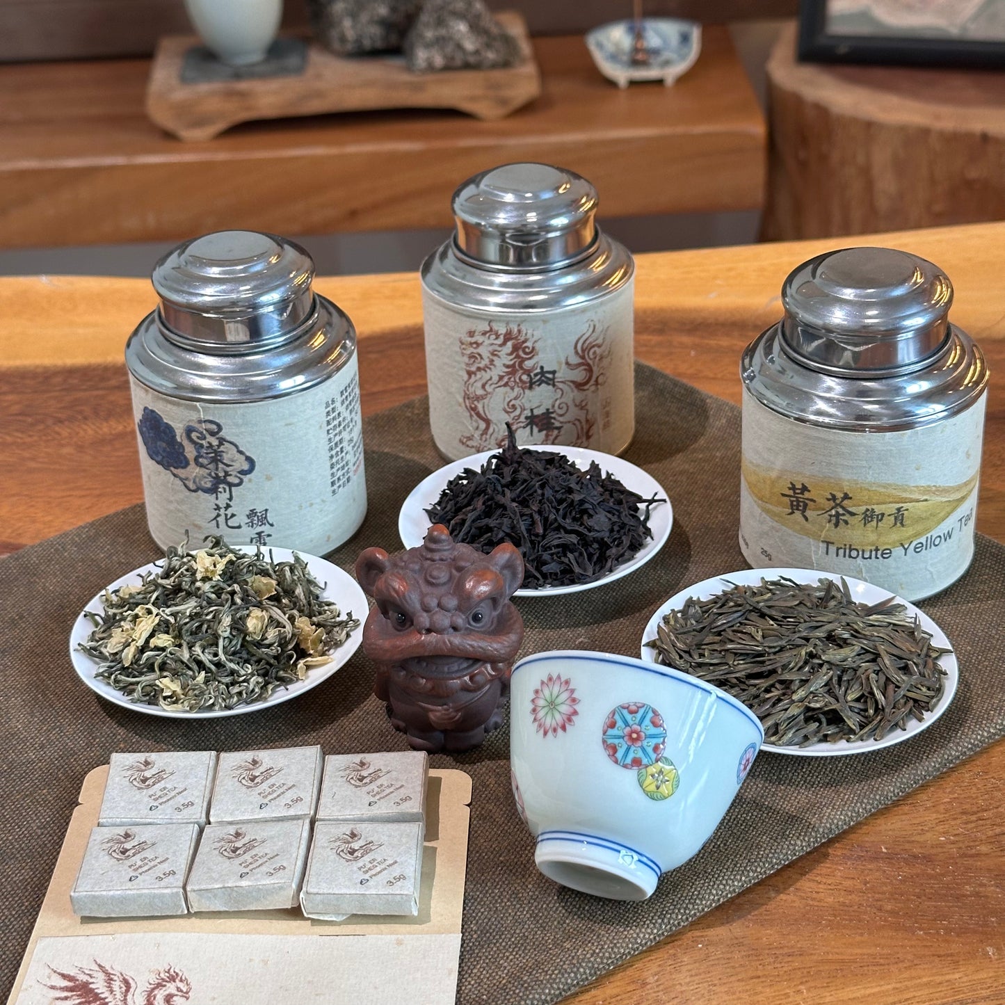 Bai Yun Teahouse  ·  Club Service
