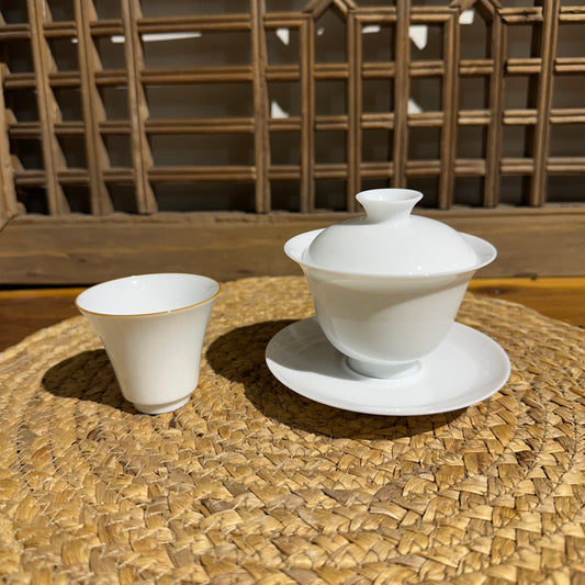 Hand-Thrown Gaiwan / Hand-Thrown Teacup