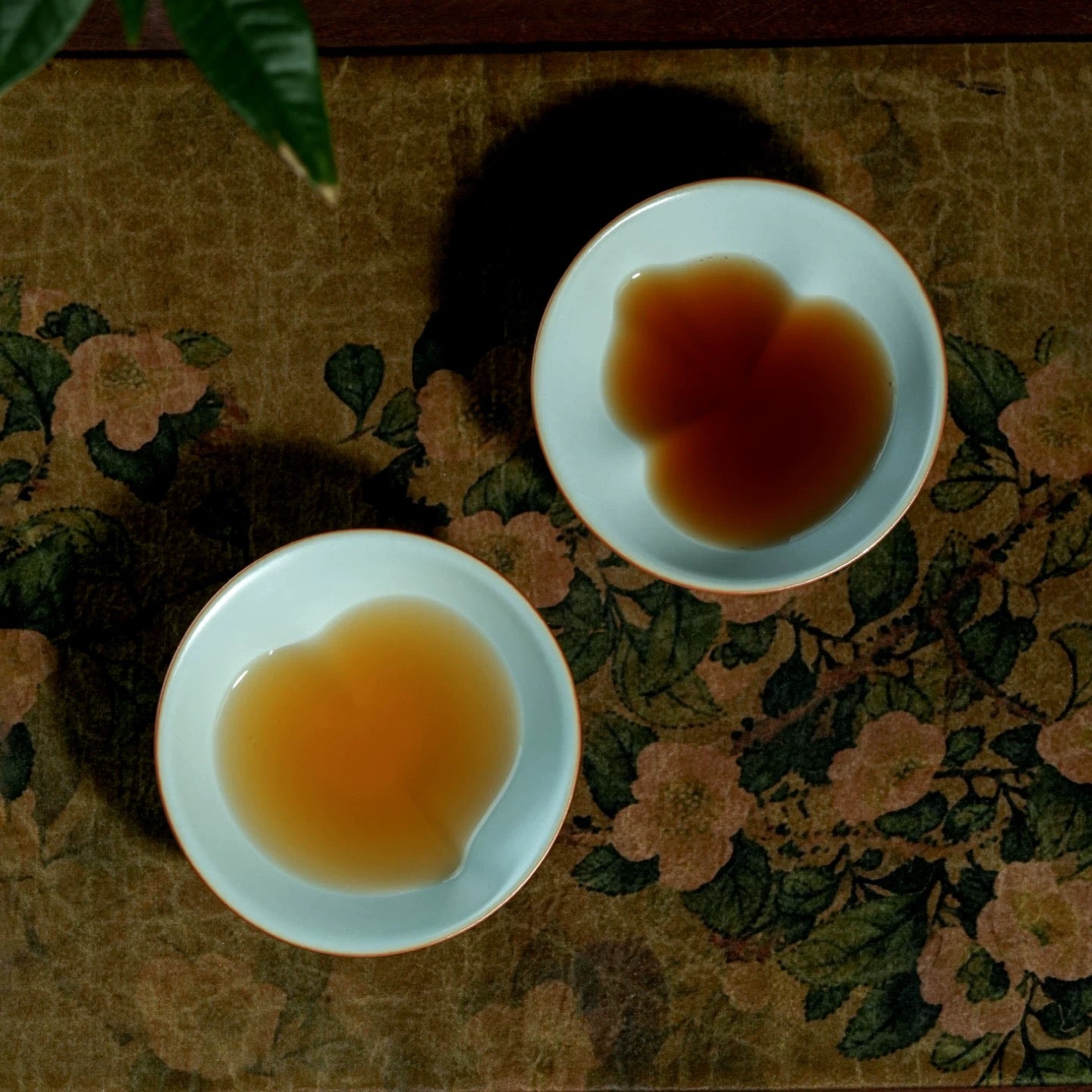 Gourd and Peach Shape Ru Ware Master Cup · Host Cup