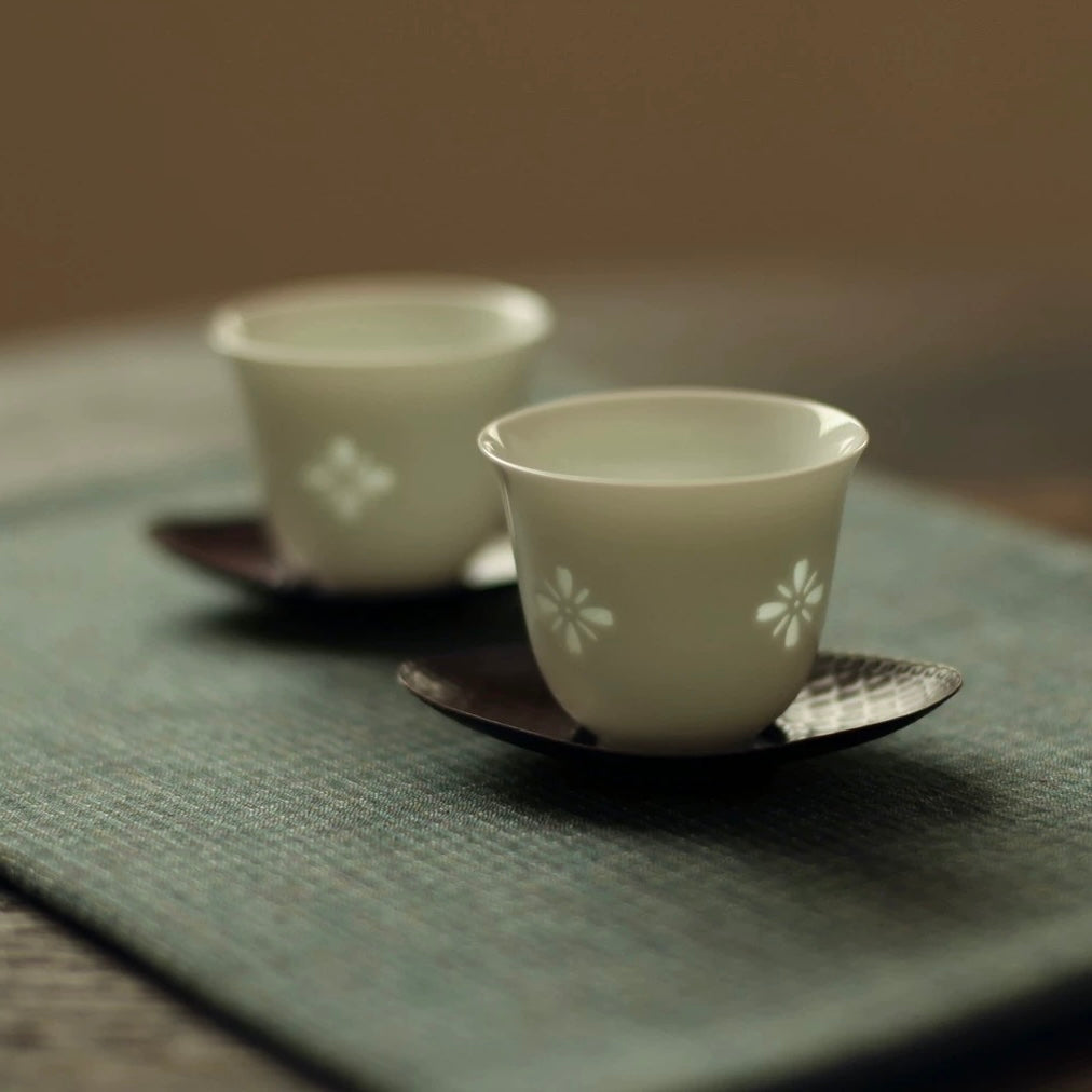 Linglong Floral Deity Tea Cup玲珑花神杯