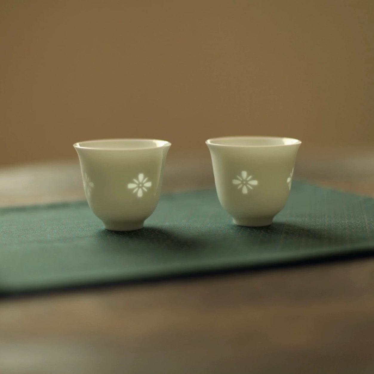Linglong Floral Deity Tea Cup玲珑花神杯